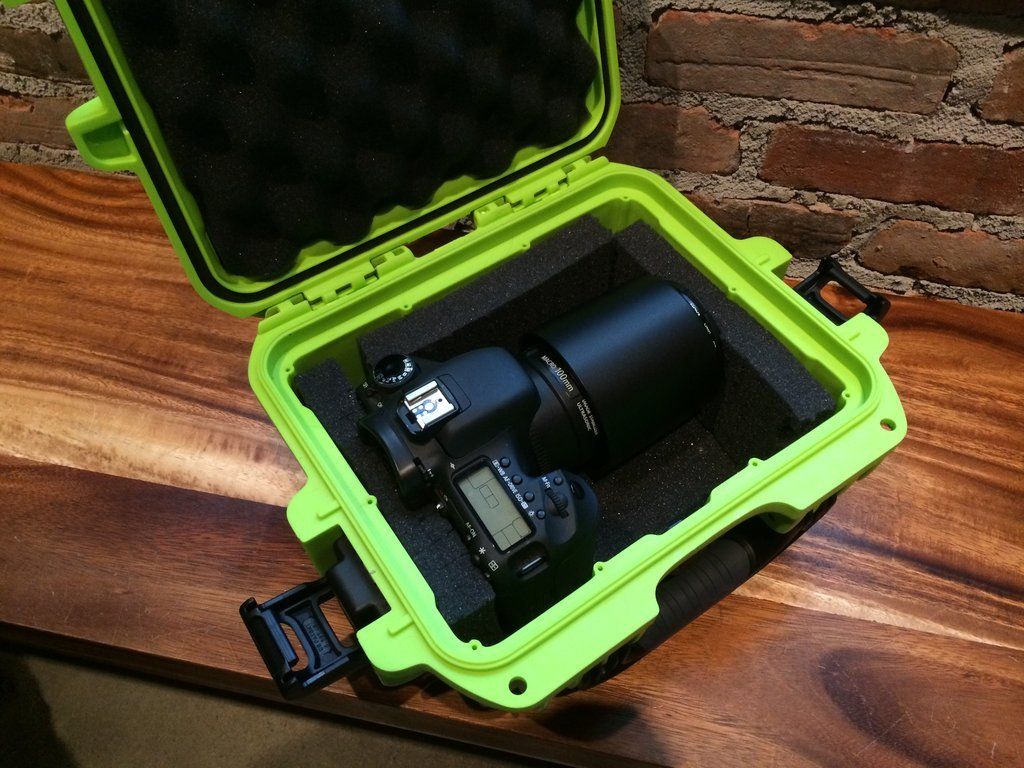 Showing the Nanuk 905 in Lime Green for photographers